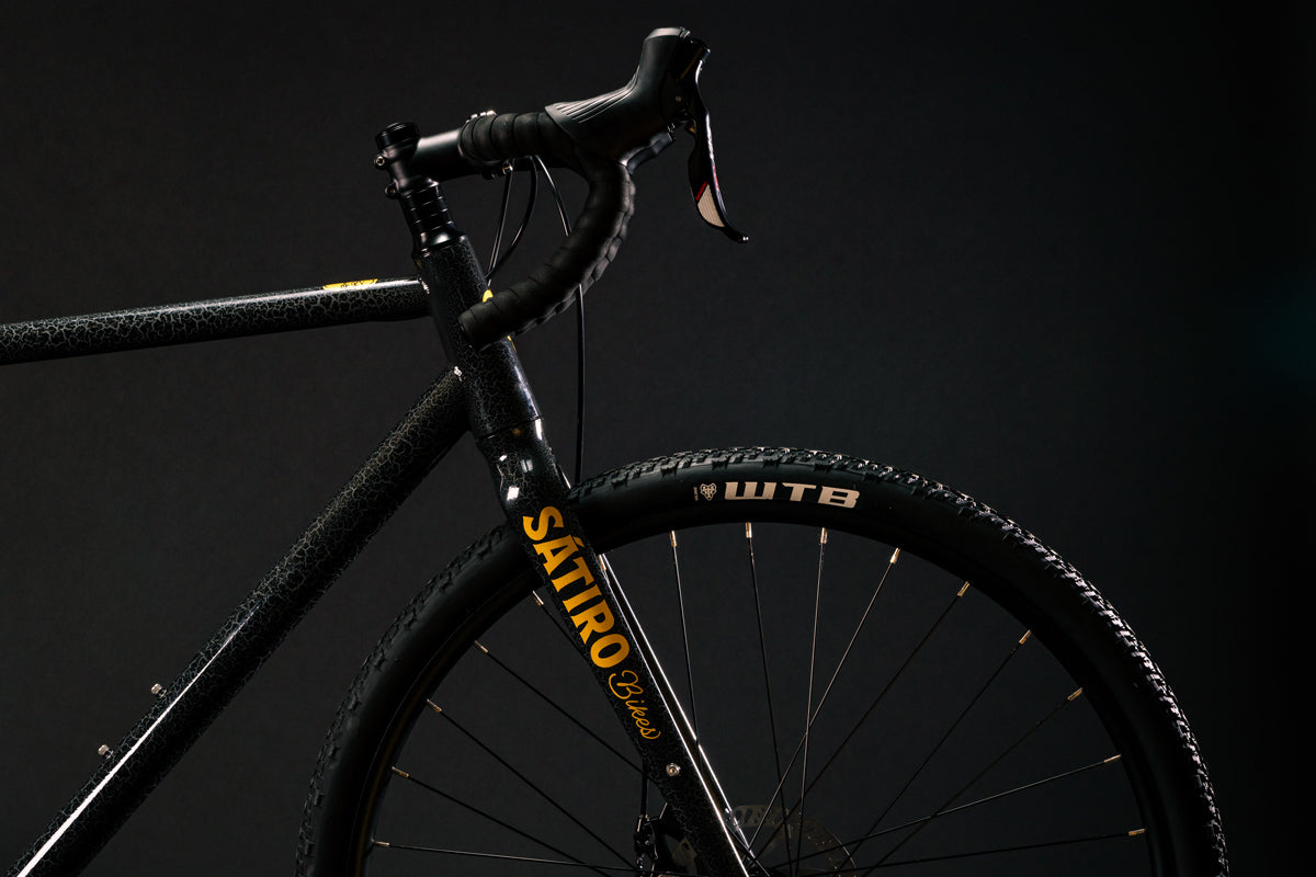 Sileno Negro Craquelado 4ta camada!